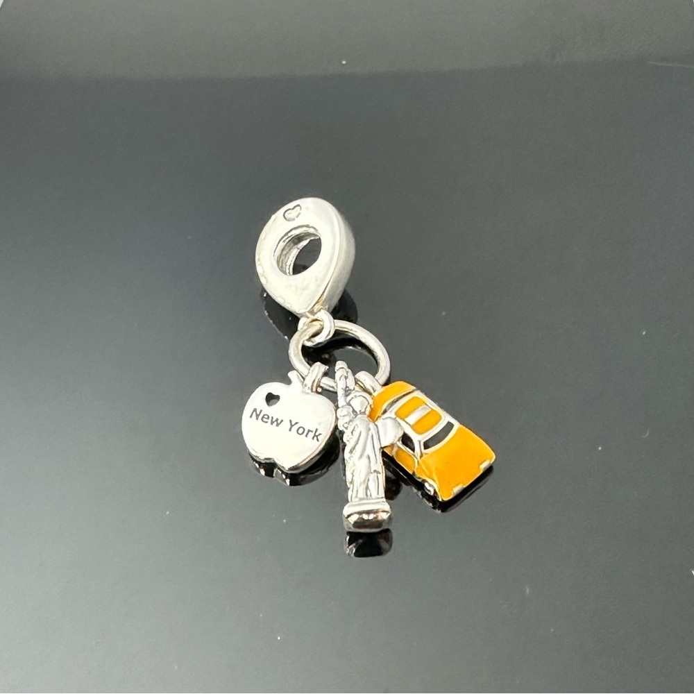 Pandora New York Trio Taxi Statue of Liberty Dangle Charm 925 Ale Silver #126 - Picture 2 of 5